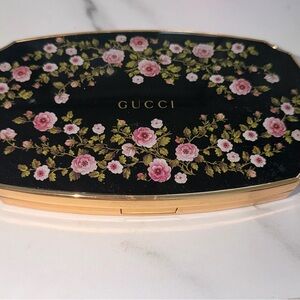 New Gucci Floral Eyeshadow Palette Beaute Des Yeux